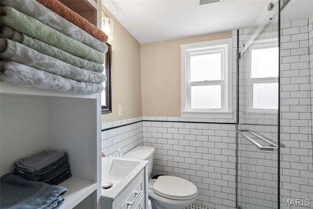 5226 Elizabeth Avenue, St Louis, MO 63110