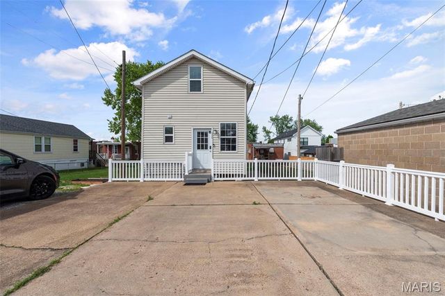 5226 Elizabeth Avenue, St Louis, MO 63110