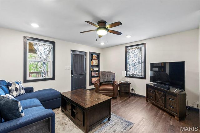 5226 Elizabeth Avenue, St Louis, MO 63110