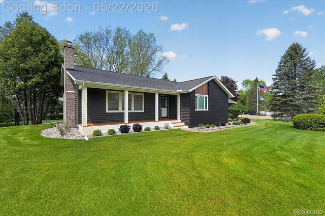 12192 Overlook Drive, Tyrone Township, MI 48430