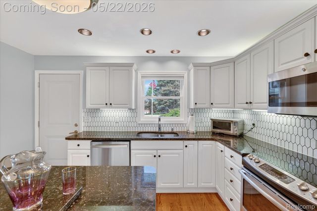 12192 Overlook Drive, Tyrone Township, MI 48430
