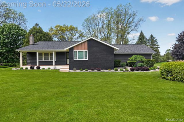 12192 Overlook Drive, Tyrone Township, MI 48430