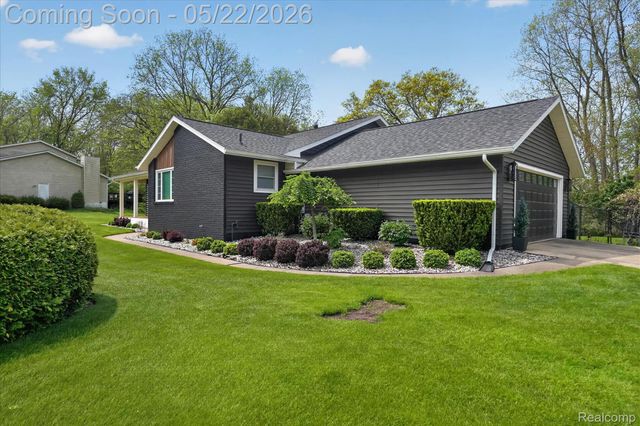 12192 Overlook Drive, Tyrone Township, MI 48430