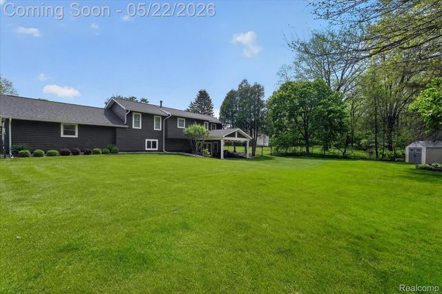 12192 Overlook Drive, Tyrone Township, MI 48430