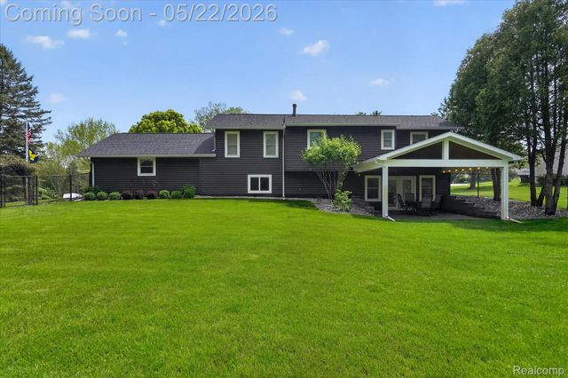 12192 Overlook Drive, Tyrone Township, MI 48430