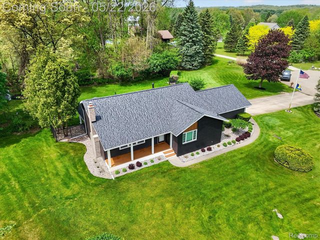 12192 Overlook Drive, Tyrone Township, MI 48430