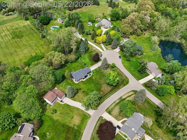 12192 Overlook Drive, Tyrone Township, MI 48430