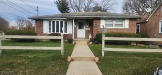 1035 Grand St, Phillipsburg Town, NJ 08865