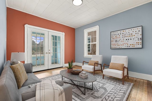 215 Clifford St, New Bedford, MA 02745