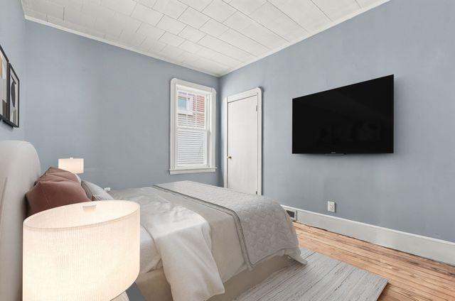 215 Clifford St, New Bedford, MA 02745