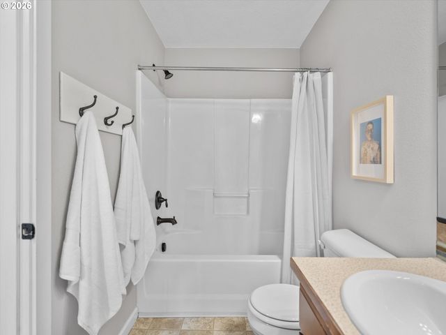 2639 JUNIPER St, Forest Grove, OR 97116