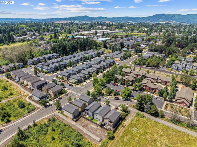 2639 JUNIPER St, Forest Grove, OR 97116