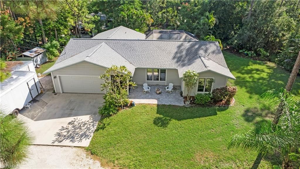 25187 Papillion DR, Bonita Springs, FL 34135