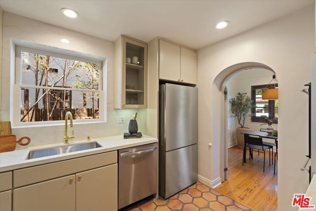 445 N Sweetzer Avenue, Los Angeles, CA 90048