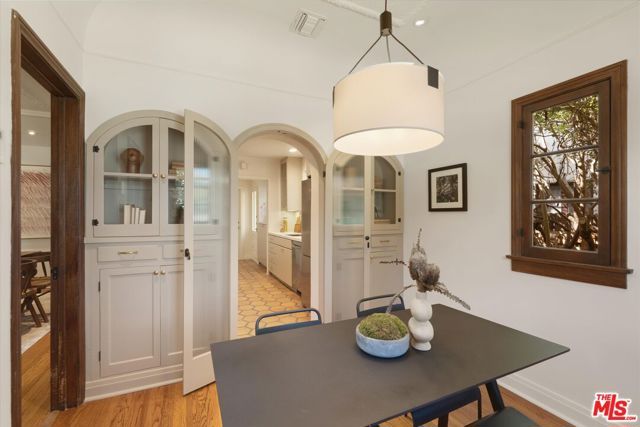 445 N Sweetzer Avenue, Los Angeles, CA 90048