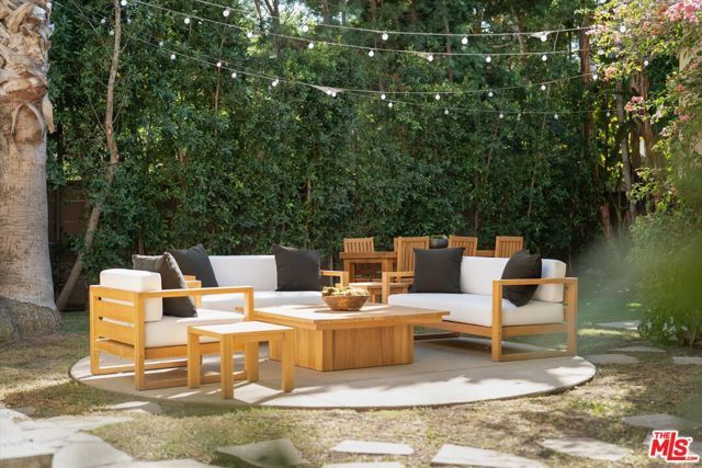 445 N Sweetzer Avenue, Los Angeles, CA 90048
