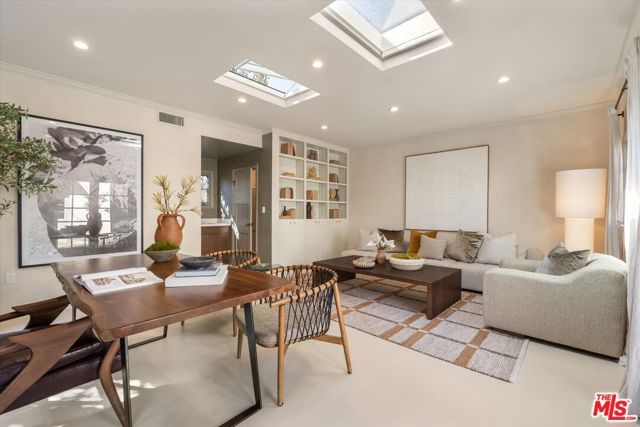 445 N Sweetzer Avenue, Los Angeles, CA 90048