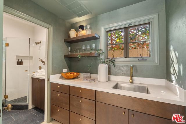 445 N Sweetzer Avenue, Los Angeles, CA 90048