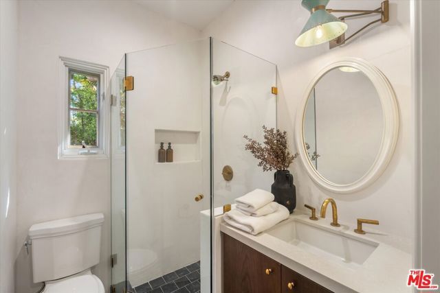 445 N Sweetzer Avenue, Los Angeles, CA 90048