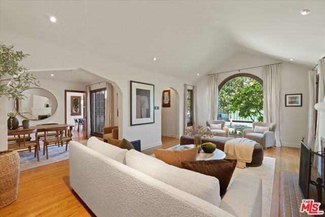 445 N Sweetzer Avenue, Los Angeles, CA 90048