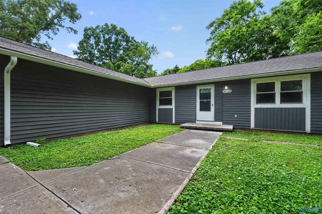 3710 Oakdale Court NW, Huntsville, AL 35810