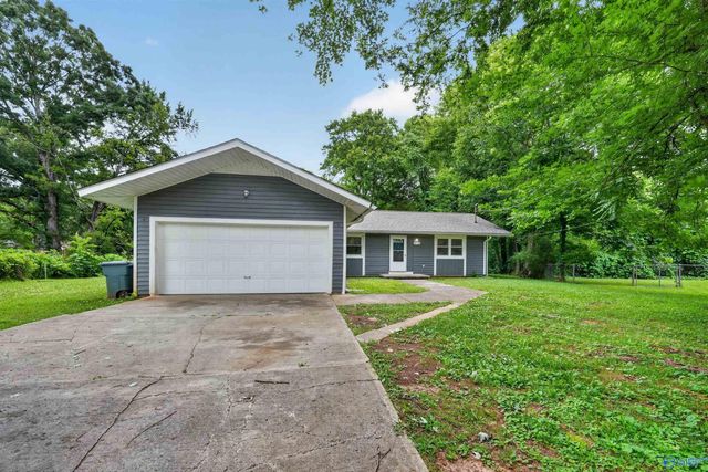 3710 Oakdale Court NW, Huntsville, AL 35810
