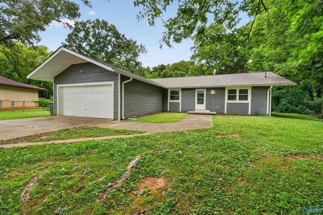 3710 Oakdale Court NW, Huntsville, AL 35810