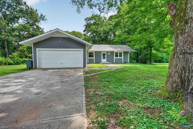 3710 Oakdale Court NW, Huntsville, AL 35810