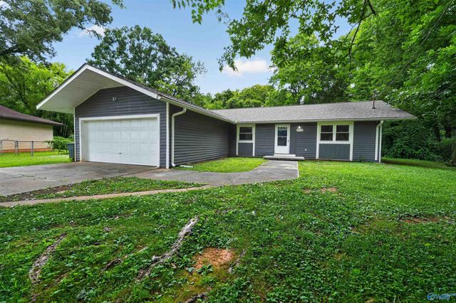 3710 Oakdale Court NW, Huntsville, AL 35810