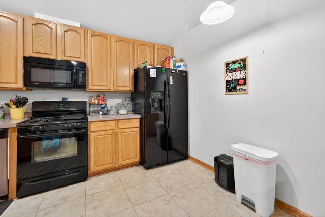 352 New Haven Drive 352, Cary, IL 60013