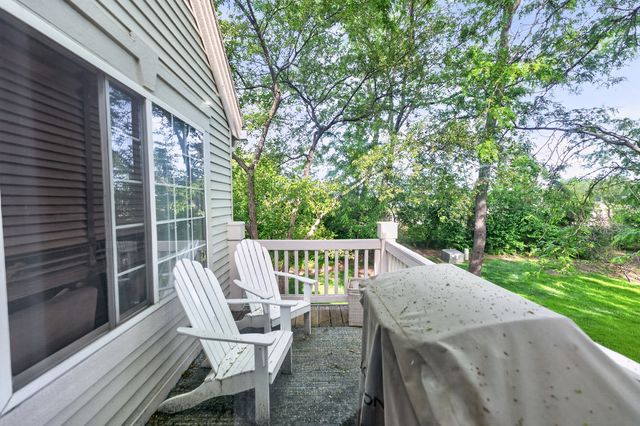352 New Haven Drive 352, Cary, IL 60013