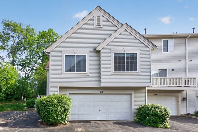 352 New Haven Drive 352, Cary, IL 60013