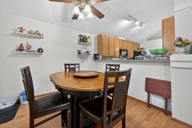 352 New Haven Drive 352, Cary, IL 60013