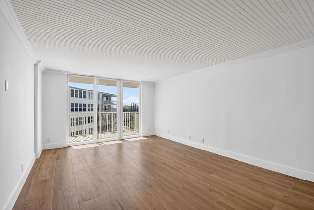 3540 S. Ocean Boulevard 810, South Palm Beach, FL 33480