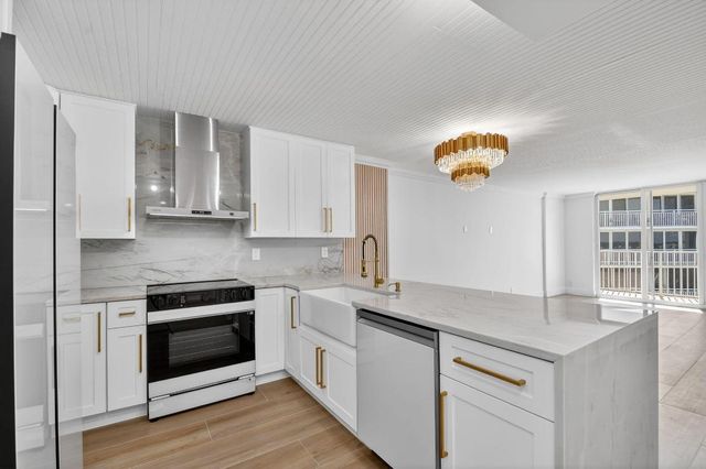 3540 S. Ocean Boulevard 810, South Palm Beach, FL 33480