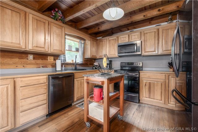 8103 Hidden River Trace, Charlestown, IN 47111