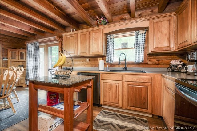 8103 Hidden River Trace, Charlestown, IN 47111