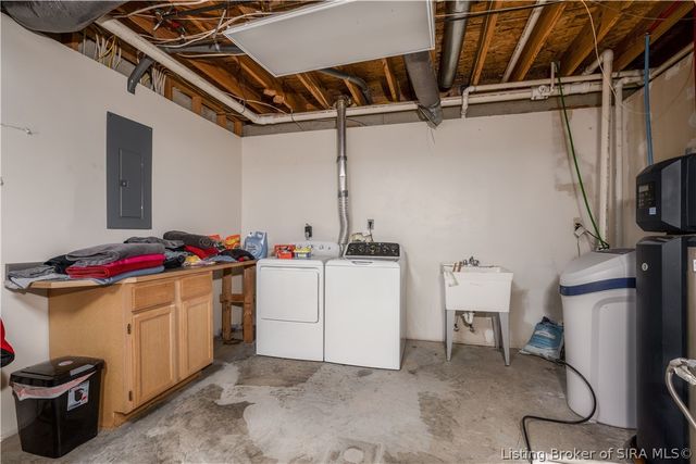 8103 Hidden River Trace, Charlestown, IN 47111