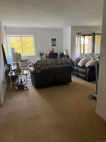 962 High Path Road 962, Windsor, CT 06095