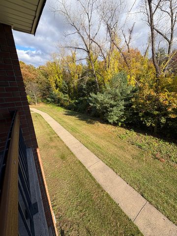 962 High Path Road 962, Windsor, CT 06095