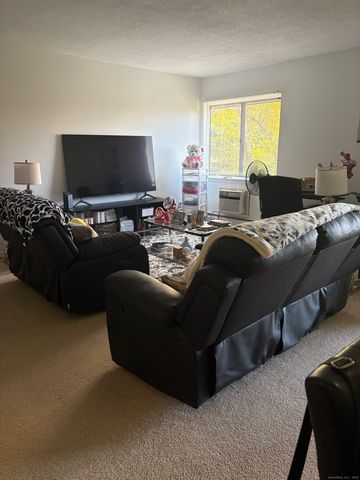 962 High Path Road 962, Windsor, CT 06095