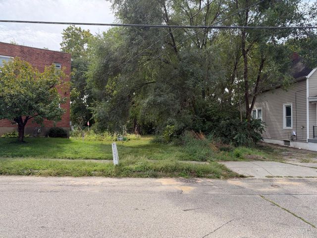 1 Spruce Street, Elmwood Place, OH 45216
