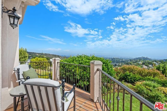 2645 Cordelia Road, Los Angeles, CA 90049