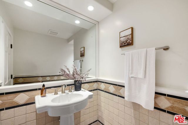 2645 Cordelia Road, Los Angeles, CA 90049