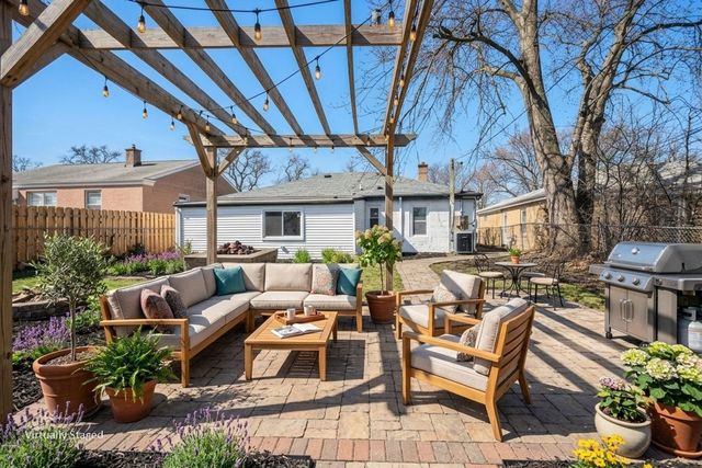 1943 Mayfair Avenue, Westchester, IL 60154