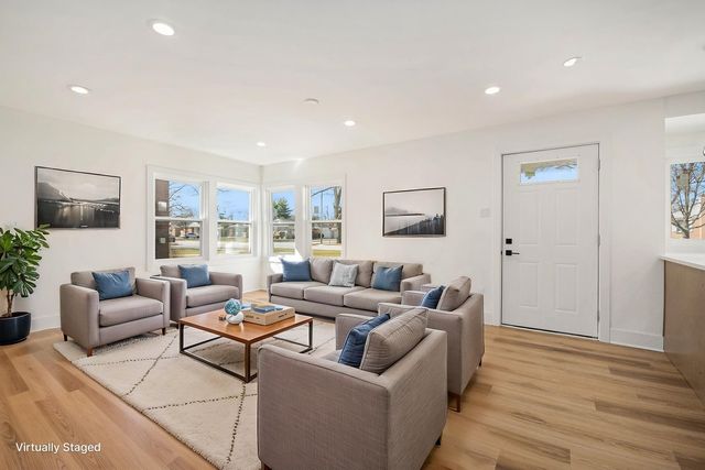 1943 Mayfair Avenue, Westchester, IL 60154