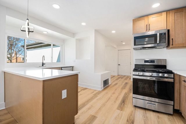 1943 Mayfair Avenue, Westchester, IL 60154