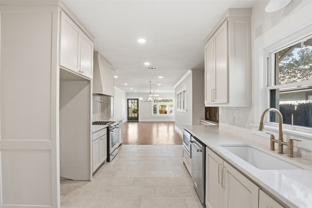 4708 Birchman Avenue, Fort Worth, TX 76107