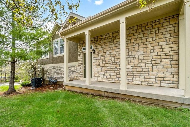 11171 S Woodsonia Drive, Olathe, KS 66061