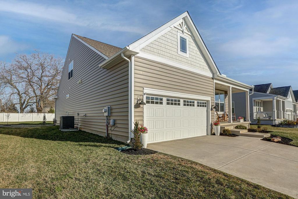 Image 9 of property listing at 507 CHERRY BARK RD, Middletown, DE 19709